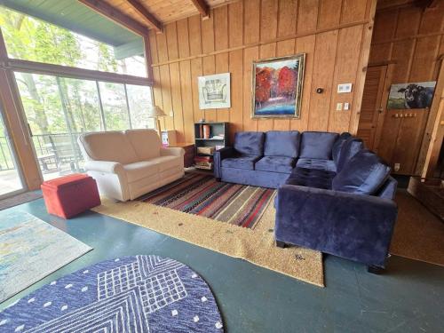 Petoskey Stone Lodge in Bellaire, USA