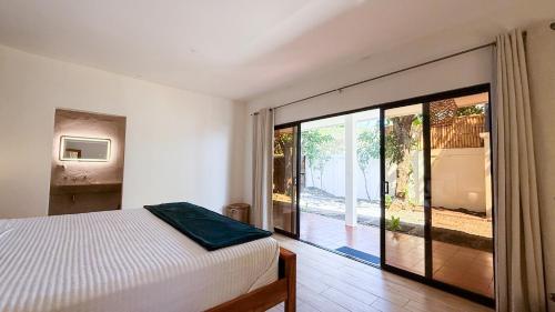 Beachfront Home with Private Pool - Las Peñitas (Beachfront Home with Private Pool - Las Penitas) in Las Penitas