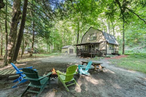 Hidden River Cabin in Frankfort, USA