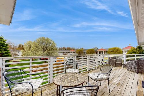 Northern Light Condominiums: Jack's Perch in Douglas (MI)