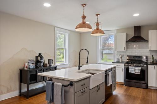 Ski & Stay Montpelier 4BR Home Sleeps 8 home in Berlin (VT)