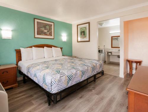 Vagabond Inn Hemet in Hemet