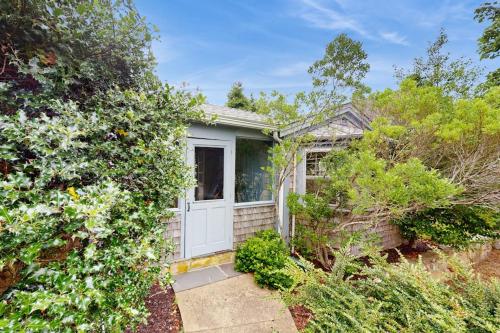 Vineyard Charm - image 11