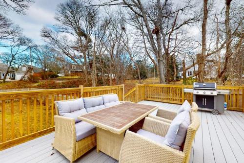 Golden Slumbers in Bourne, USA