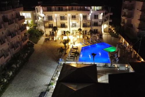 Hotel Beach Restaurant Fabio in Qazim Pali