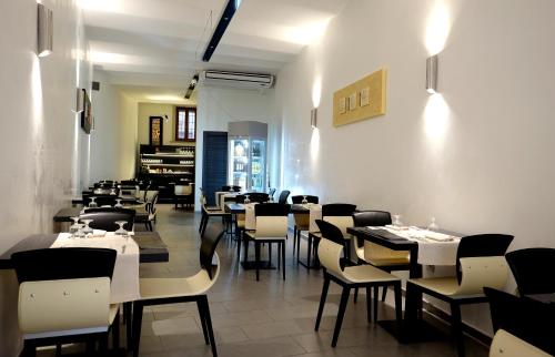 EOS Room and Breakfast 5