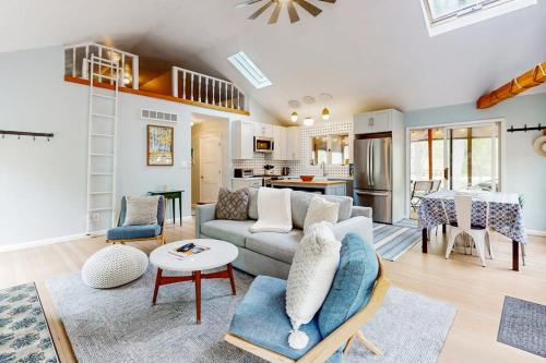 Livywood Cottage in New Buffalo, USA