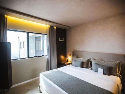 Sleeps 4