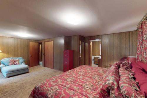Island Getaway - image 20
