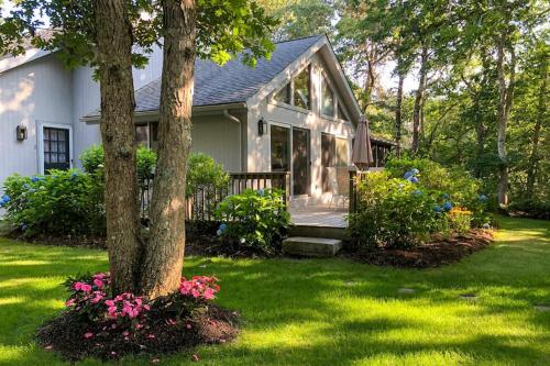 Harbor Cove Cottage - West Tisbury, MA