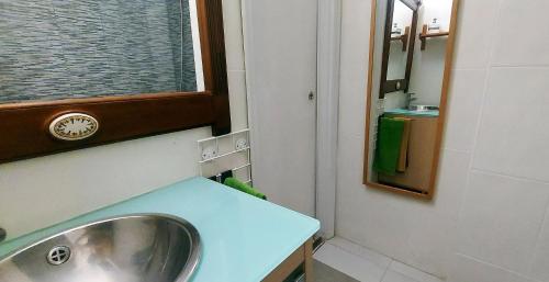 Comfortable Apartment in Alicante 78 m² with City View - image 5