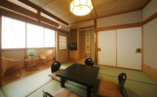 Oiwakeya Ryokan