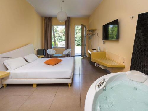  ibis Styles Catania Acireale in Acireale
