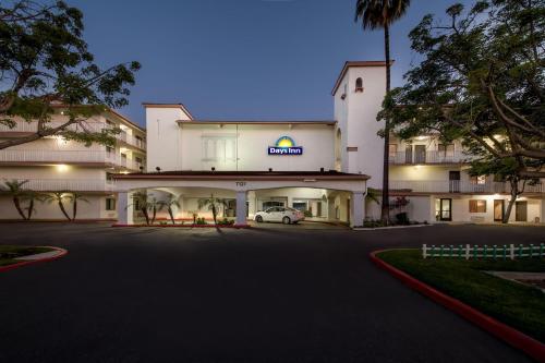 Days Inn by Wyndham Buena Park in Buena Park, USA