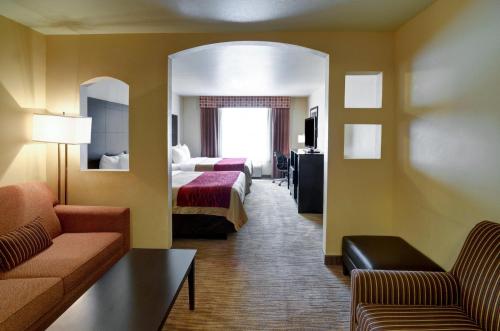 Comfort Inn and Suites Medical West - image 39