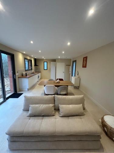 Maison moderne à la campagne (Maison moderne a la campagne) in Luzech