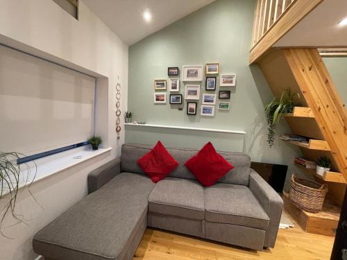 One bed - close to town in Trencreek