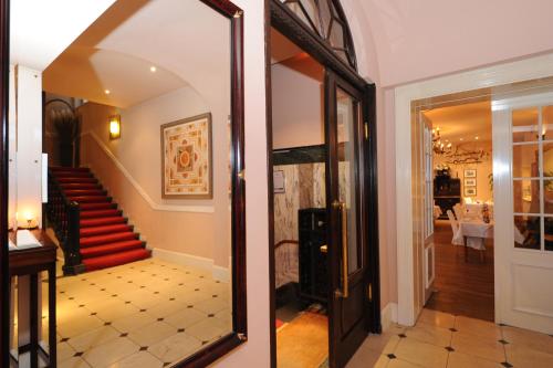 المرافق, Hotel Niederlandischer Hof in شويرن