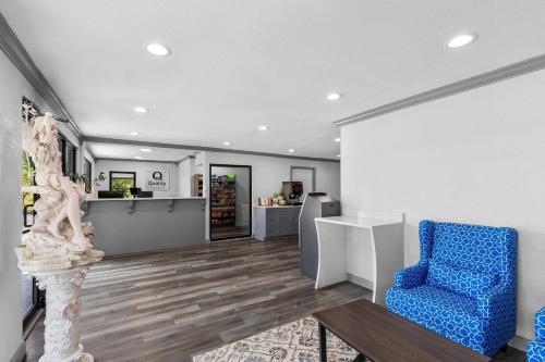 Lobi, Quality Inn & Suites East Point - Atlanta Area in Fulton Şehri Havalimanı