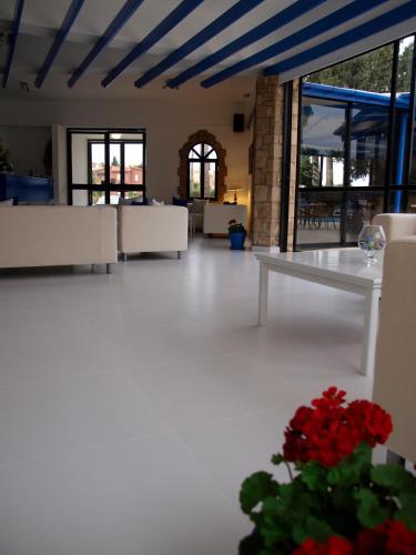 ヒルトップ ガーデンズ ホテル アパートメンツ