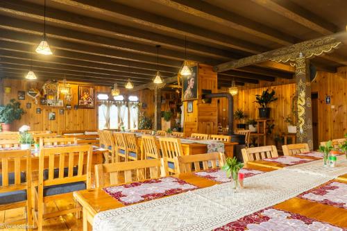 레스토랑, Phuntsho Guest House in 자카르