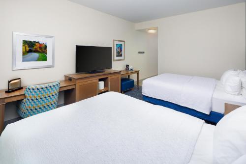 Hampton Inn & Suites-Asheville Biltmore Village NC - image 34