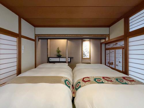b hotel Namiki Hills - Modern 1BR with Tatami Next to Hondori City Center - image 2