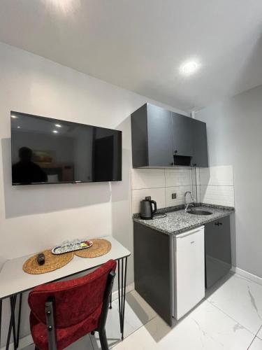 Taksim Valens Hotel - image 13