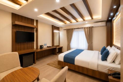room detail thumbnail 1