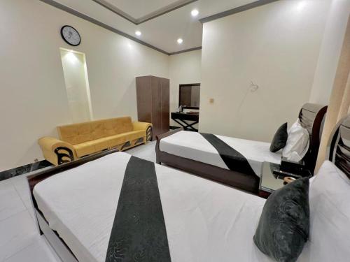 Step Inn Family Hotel Lahore - image 2