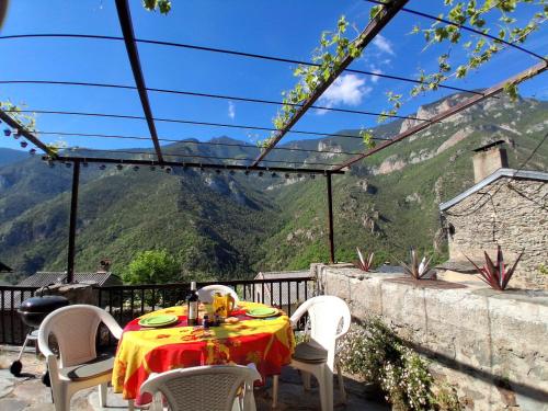Balkons/terase, Charme et fraicheur dans le gîte Bellevue (Charme et fraicheur dans le gite Bellevue) in Nohedes