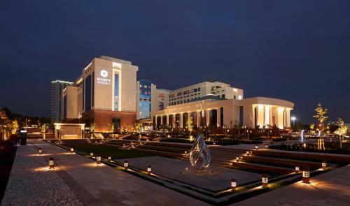 Entrance, Hyatt Regency Tashkent in Tashkent