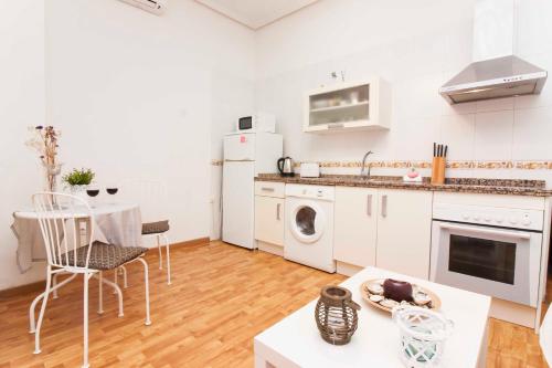 Studio Apartment image 7