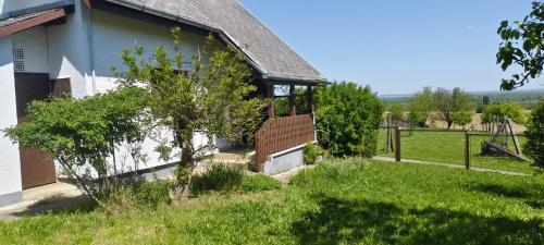 Kleines Hauschen mit schoner Aussicht in Garabonc
