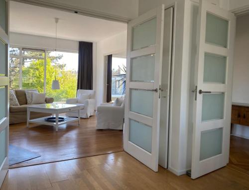 A place where silence is at home in Mikros Gialos