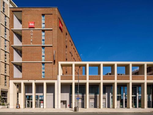 Ibis London Canning Town – khách sạn tại Canary Wharf