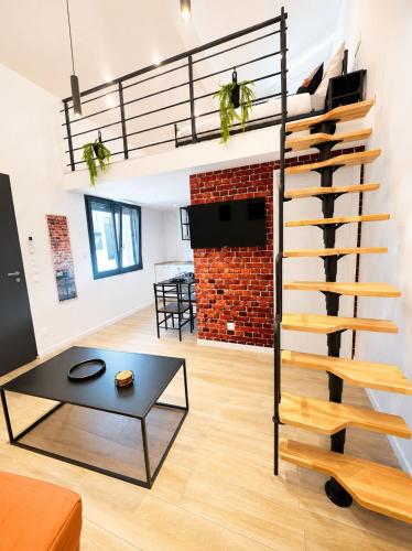 Le Jardin d'Eden City loft Tram Hôpital Eurexpo Parking - Location saisonnière - Bron