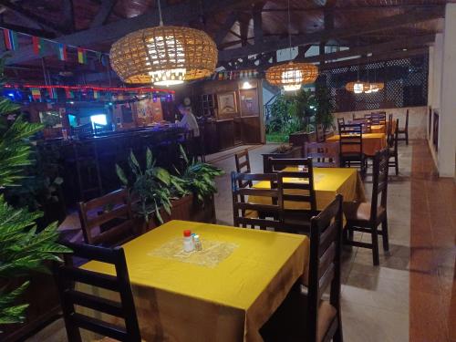 Restaurante, Hotel Palm Rock Beach in San-Pedro