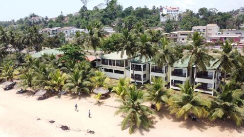 Hotel Palm Rock Beach in San-Pedro
