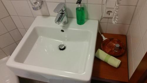 Ellenbergs Restaurant & Hotel - image 14