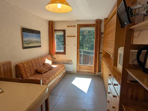 Studio pour 3 pers, au pied des pistes, balcon - FR-1-557-58 in Les Adrets