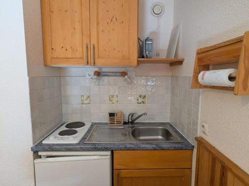 Studio pour 3 pers, au pied des pistes, balcon - FR-1-557-58 in Les Adrets