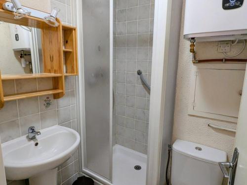 Studio pour 3 pers, au pied des pistes, balcon - FR-1-557-58 in Les Adrets