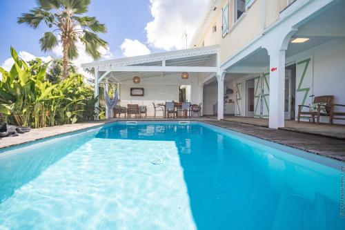 La sousta Dezil Bas de villa indépendant spa piscine vue mer - Location saisonnière - Les Trois-Îlets