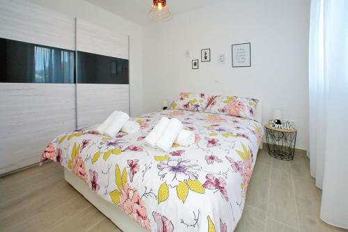 Apartments Petras - image 2