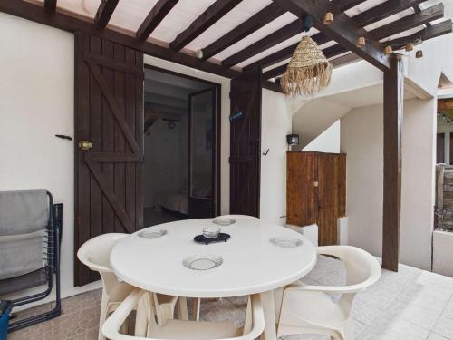 Appartement 3 pièces, 6 couchages avec terrasse et parking privé, proche de la plage à Marseillan - FR-1-326-697