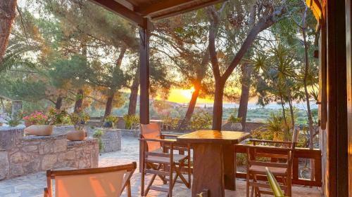 Stella's Traditional Inn in Itanos