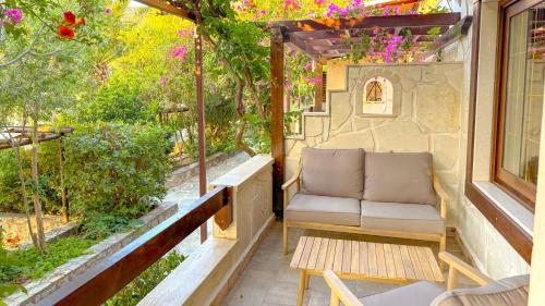 Stella's Traditional Inn in Itanos