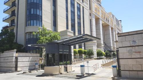 The Emperor, Johannesburg