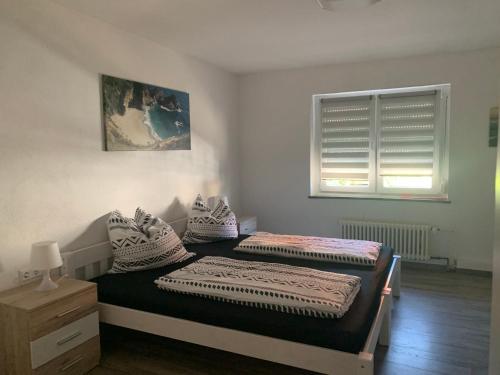 2 bedrooms, 4 beds